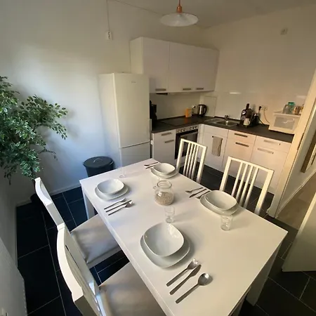 Elboase Mit Zwei Schlafzimmern *